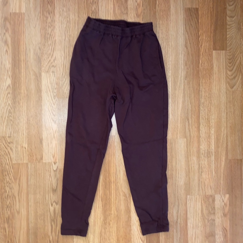 NWOT MAROON JOGGERS